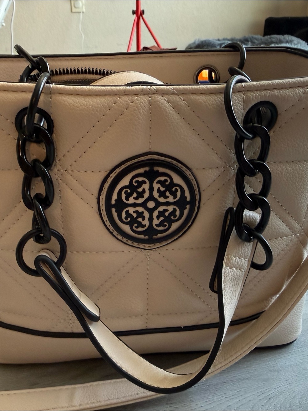 Quilted Cream Tote Bag with Black Trim - Picture 2 of 9